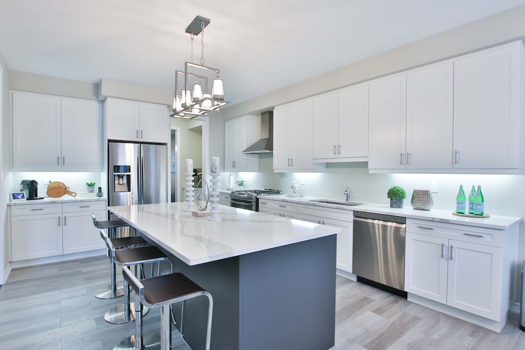 Quartz vs Quartzite Countertops: What's the Difference?