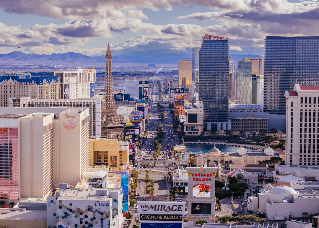 Quartz Countertops Las Vegas: Brands, Real Pricing & What Local Fabricators Know