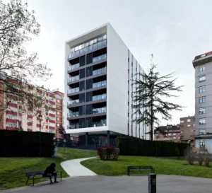 fachada-edificio-de-viviendas-oviedo.jpg